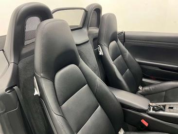 Porsche 718 Boxster S — photo 21