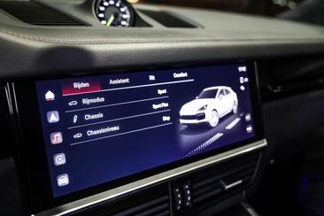 Porsche Cayenne III Turbo S E-Hybrid — photo 29