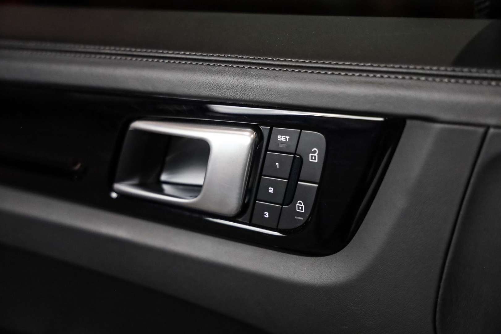 Porsche Cayenne Turbo S E-Hybrid - 2022 - Joinsteer - #36