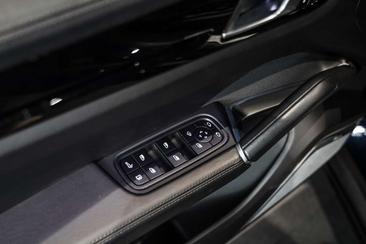 Porsche Cayenne III Turbo S E-Hybrid — photo 37