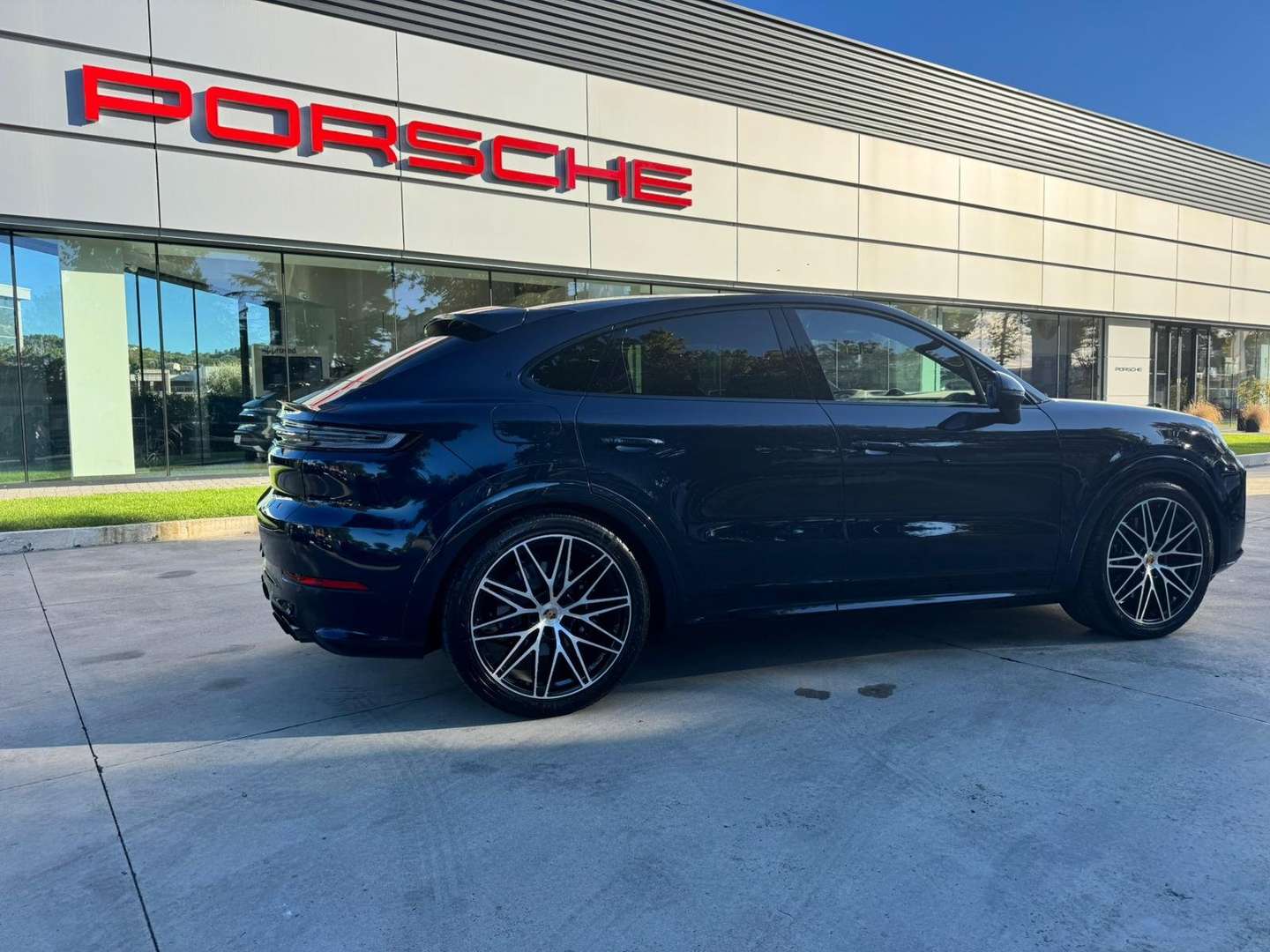 Porsche Cayenne Coupé E-Hybrid - 2025 - Joinsteer - #7