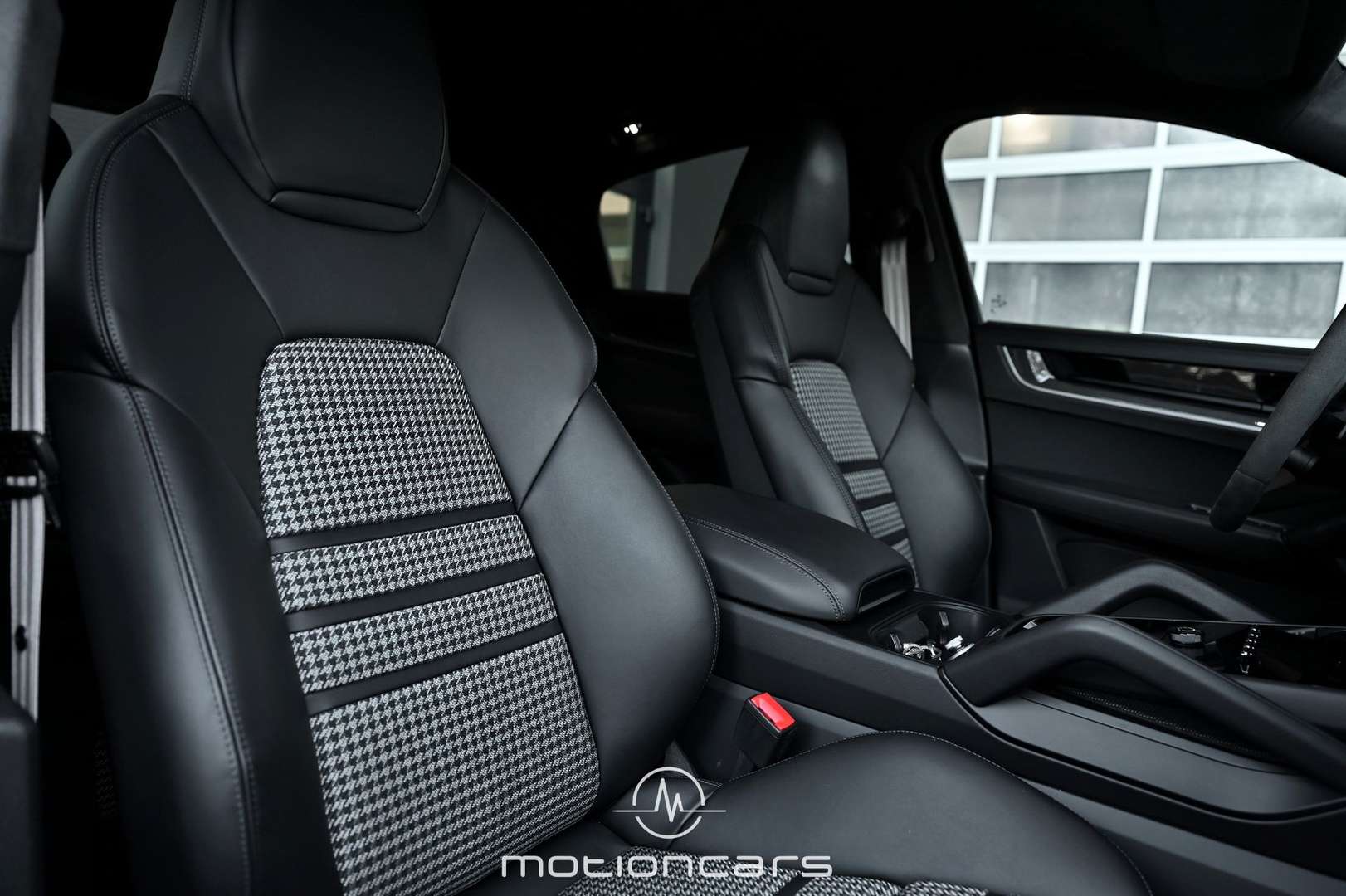 Porsche Cayenne E-Hybrid - 2024 - Joinsteer - #16