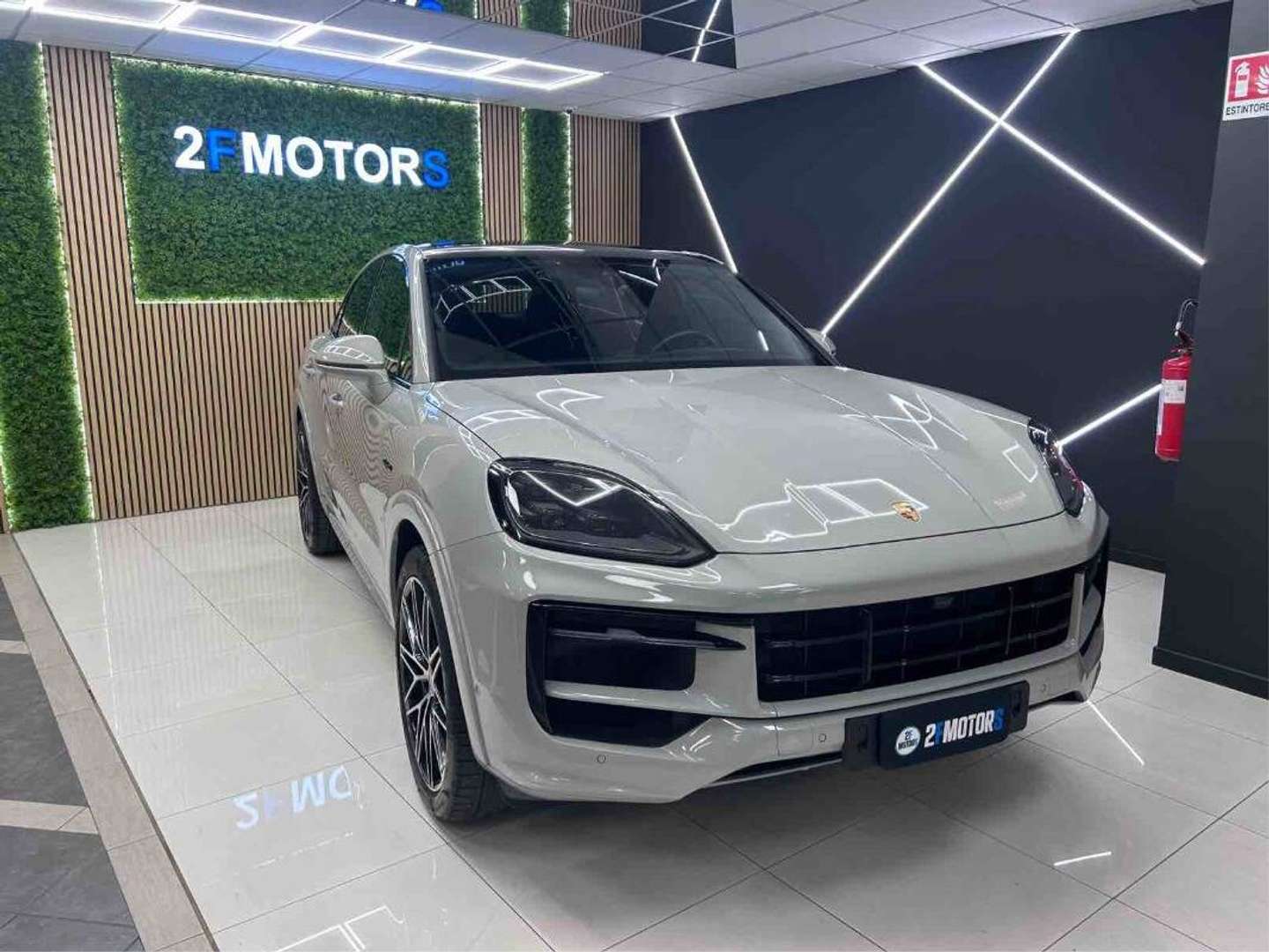 Porsche Cayenne E-Hybrid - 2025 - Joinsteer - #4