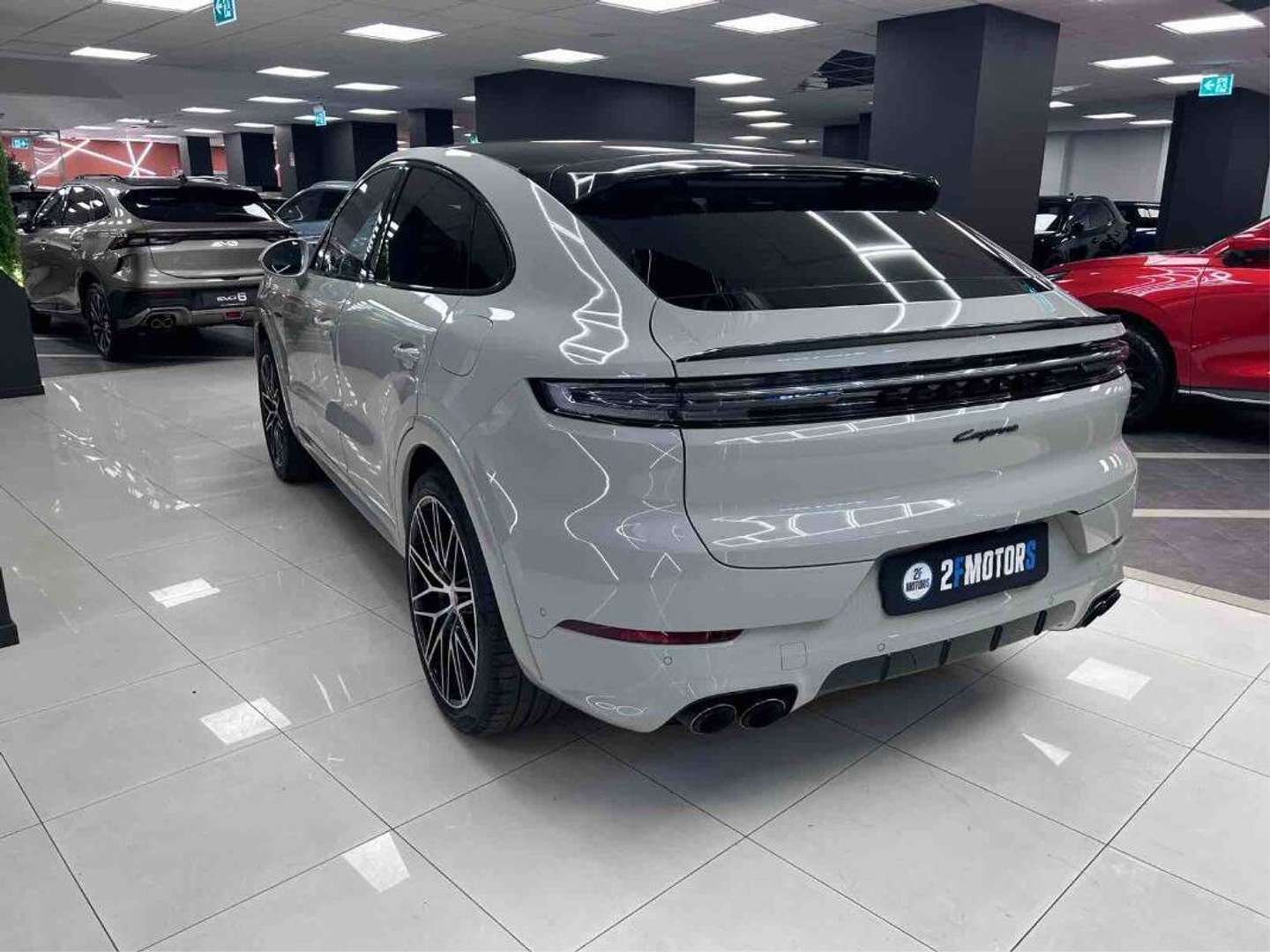 Porsche Cayenne E-Hybrid - 2025 - Joinsteer - #6