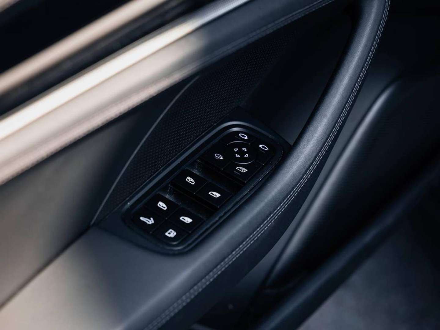 Porsche Panamera E-Hybrid - 2024 - Joinsteer - #29