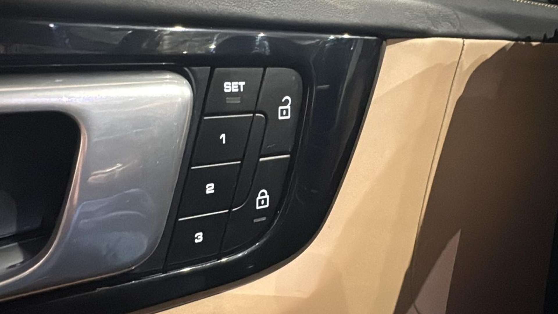 Porsche Cayenne E-Hybrid - 2021 - Joinsteer - #25