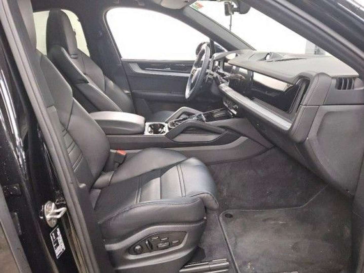 Porsche Cayenne S - 2024 - Joinsteer - #7