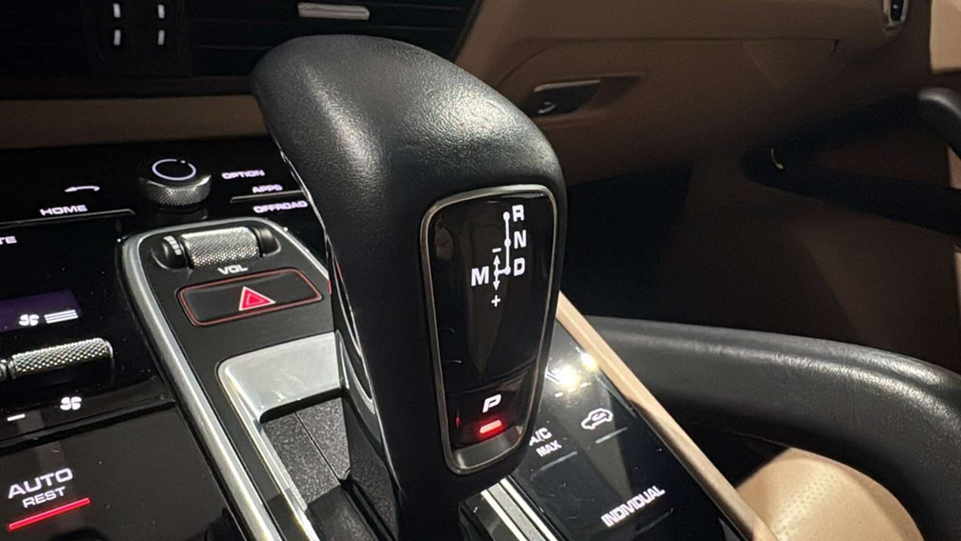 Porsche Cayenne E-Hybrid - 2021 - Joinsteer - #35