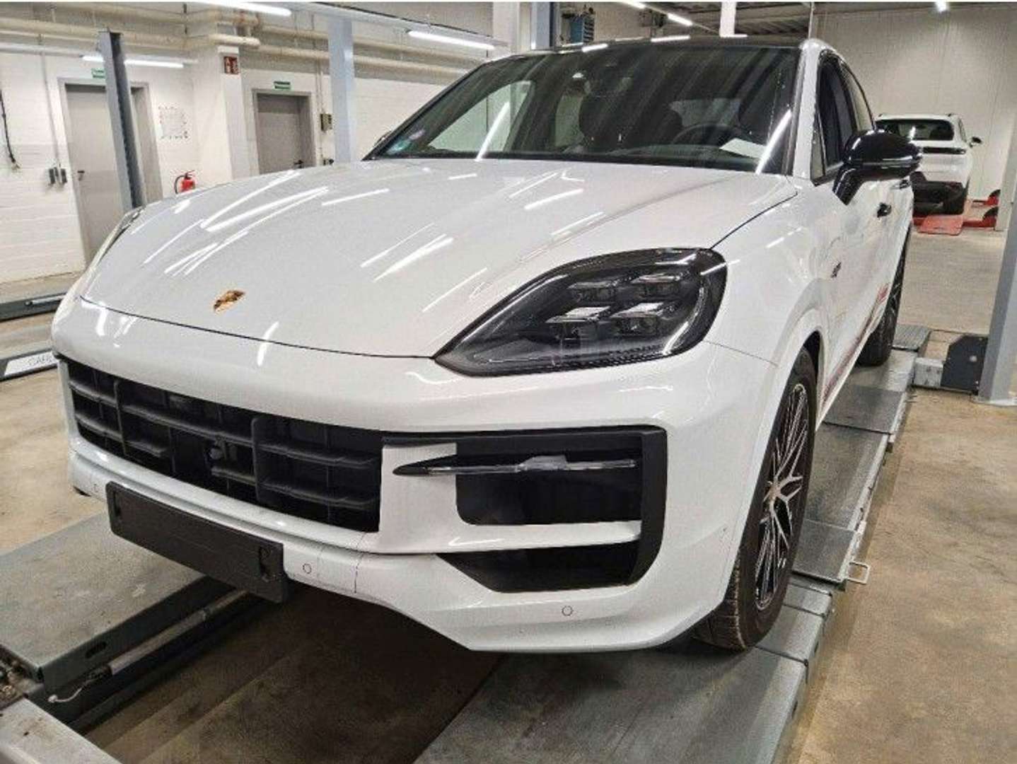 Porsche Cayenne E-Hybrid - 2024 - Joinsteer - #1