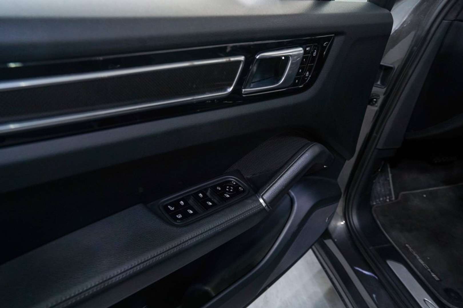 Porsche Cayenne E-Hybrid - 2020 - Joinsteer - #18