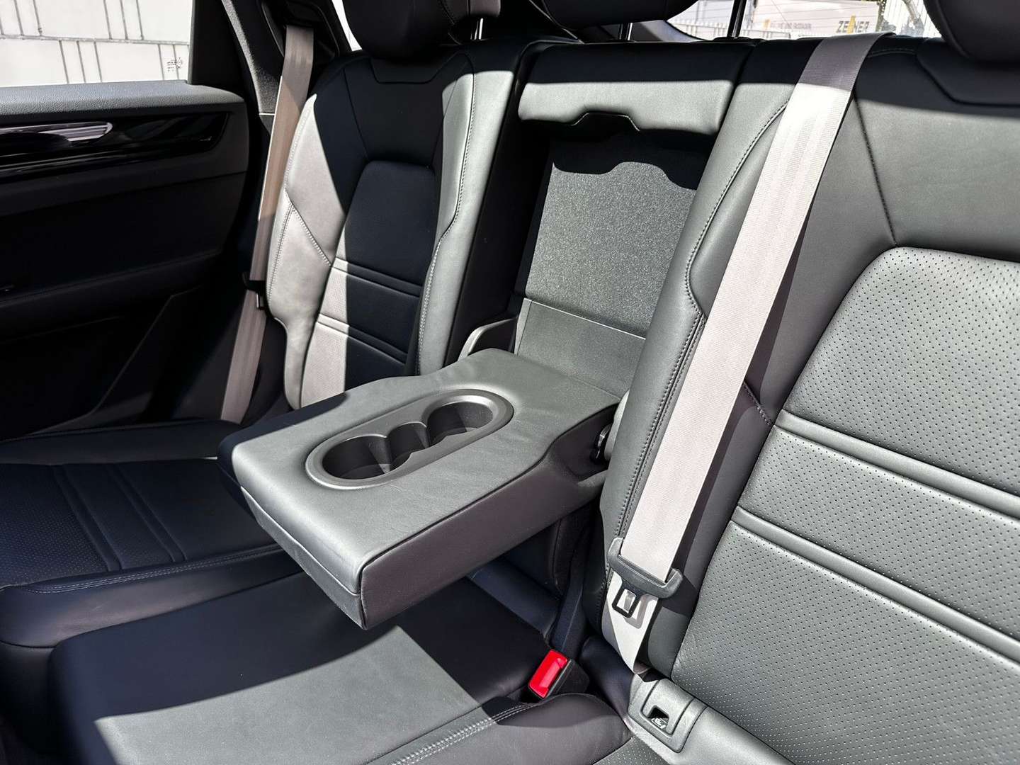 Porsche Cayenne E-Hybrid Platinum Edition - 2022 - Joinsteer - #20