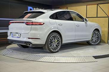 Porsche Cayenne III Turbo S E-Hybrid — photo 3