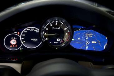 Porsche Cayenne III Turbo S E-Hybrid — photo 6