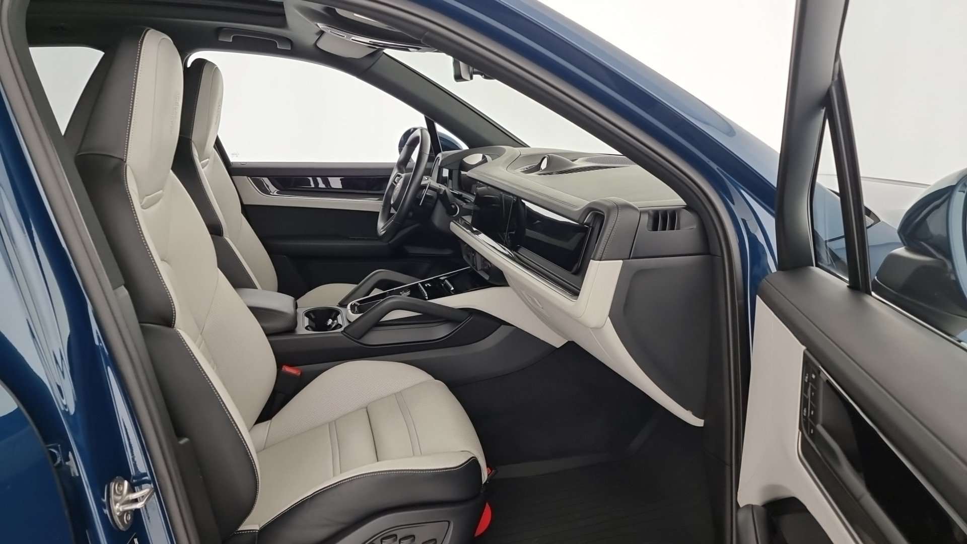 Porsche Cayenne E-Hybrid - 2024 - Joinsteer - #4