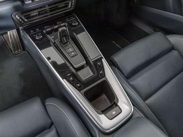 Porsche 991 Carrera 4S — photo 10