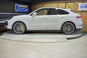 Porsche Cayenne III Turbo S E-Hybrid — photo 19