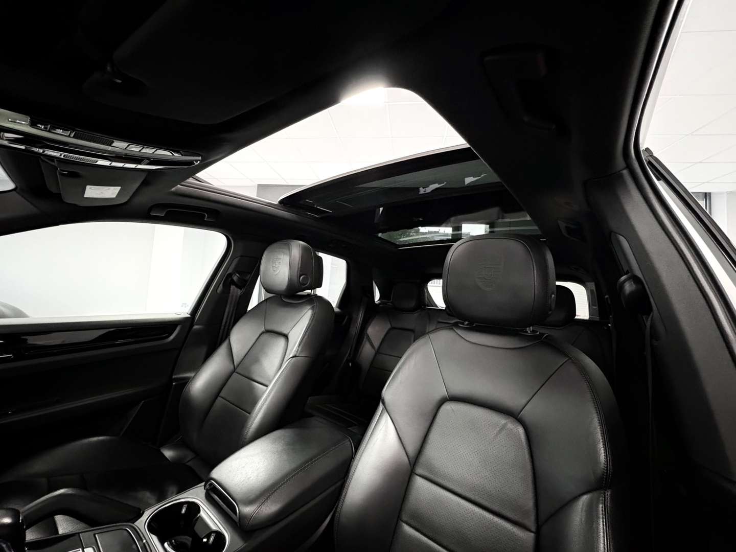 Porsche Cayenne E-Hybrid - 2020 - Joinsteer - #25