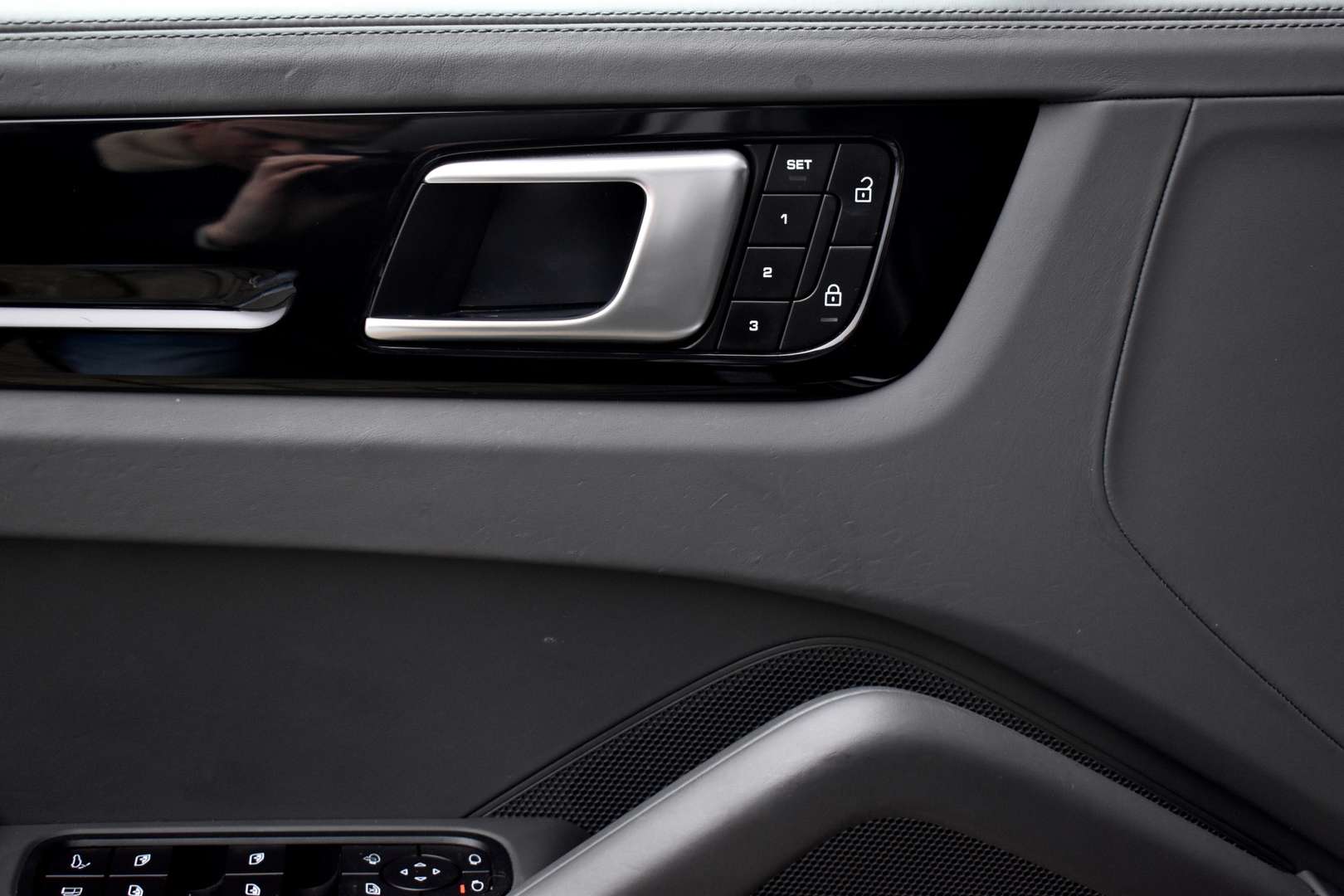 Porsche Cayenne E-Hybrid - 2022 - Joinsteer - #21