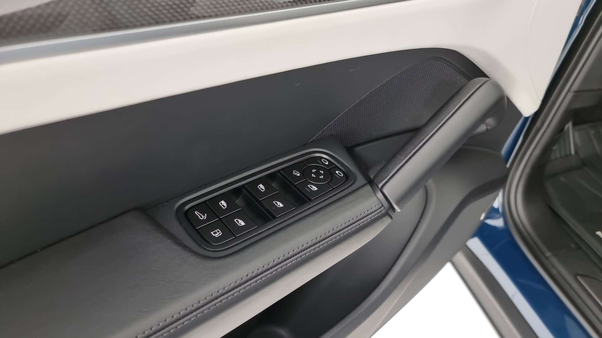 Porsche Cayenne E-Hybrid - 2024 - Joinsteer - #23