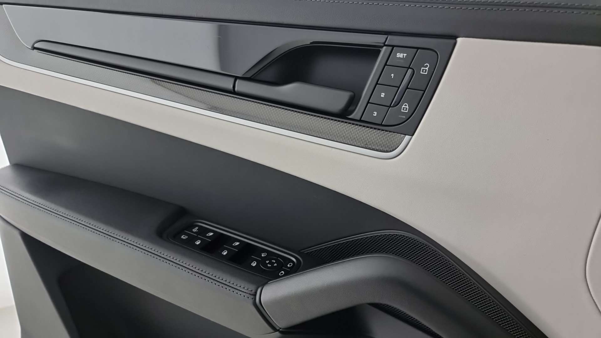 Porsche Cayenne E-Hybrid - 2024 - Joinsteer - #24