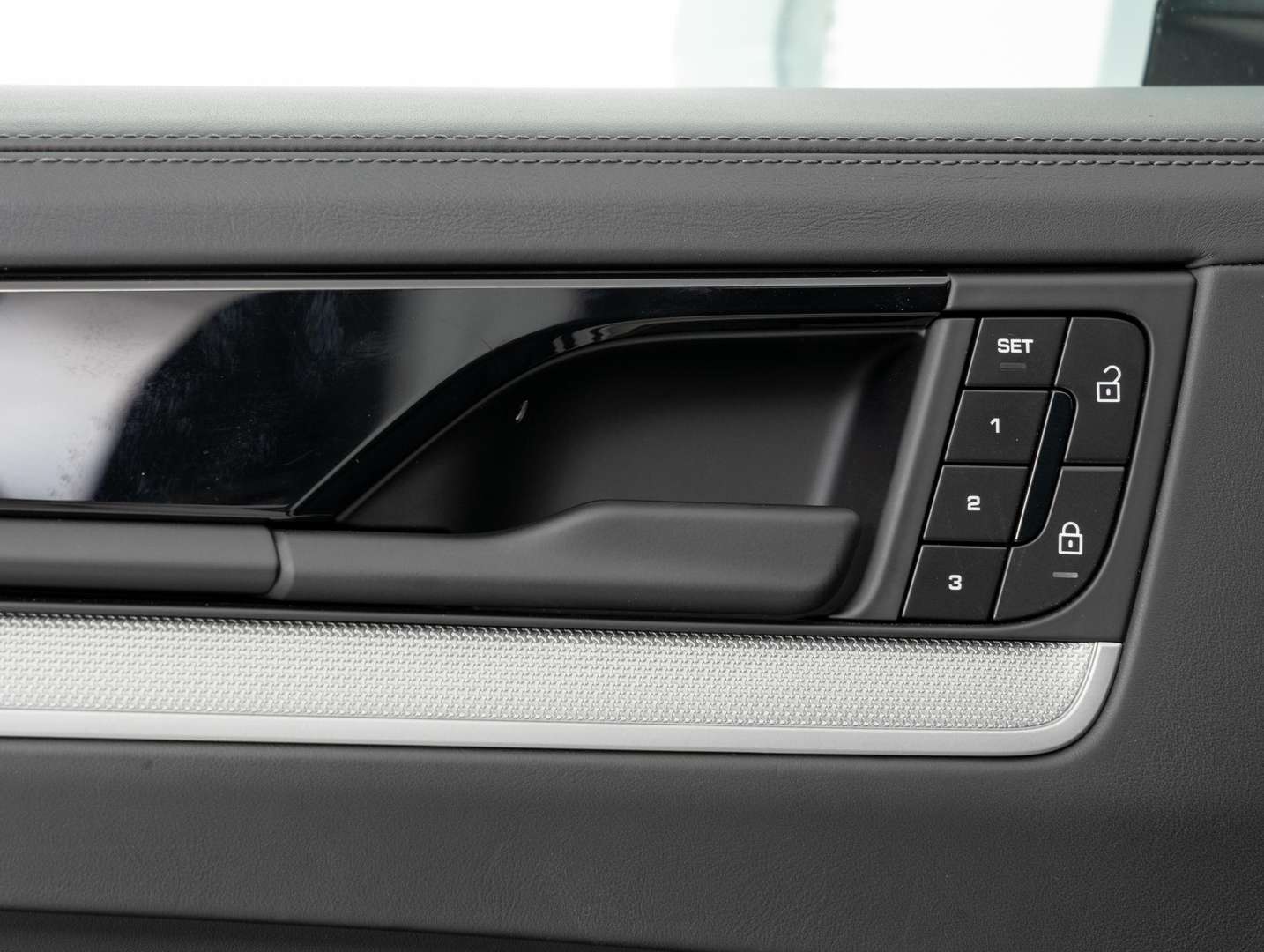 Porsche Cayenne E-Hybrid - 2024 - Joinsteer - #40