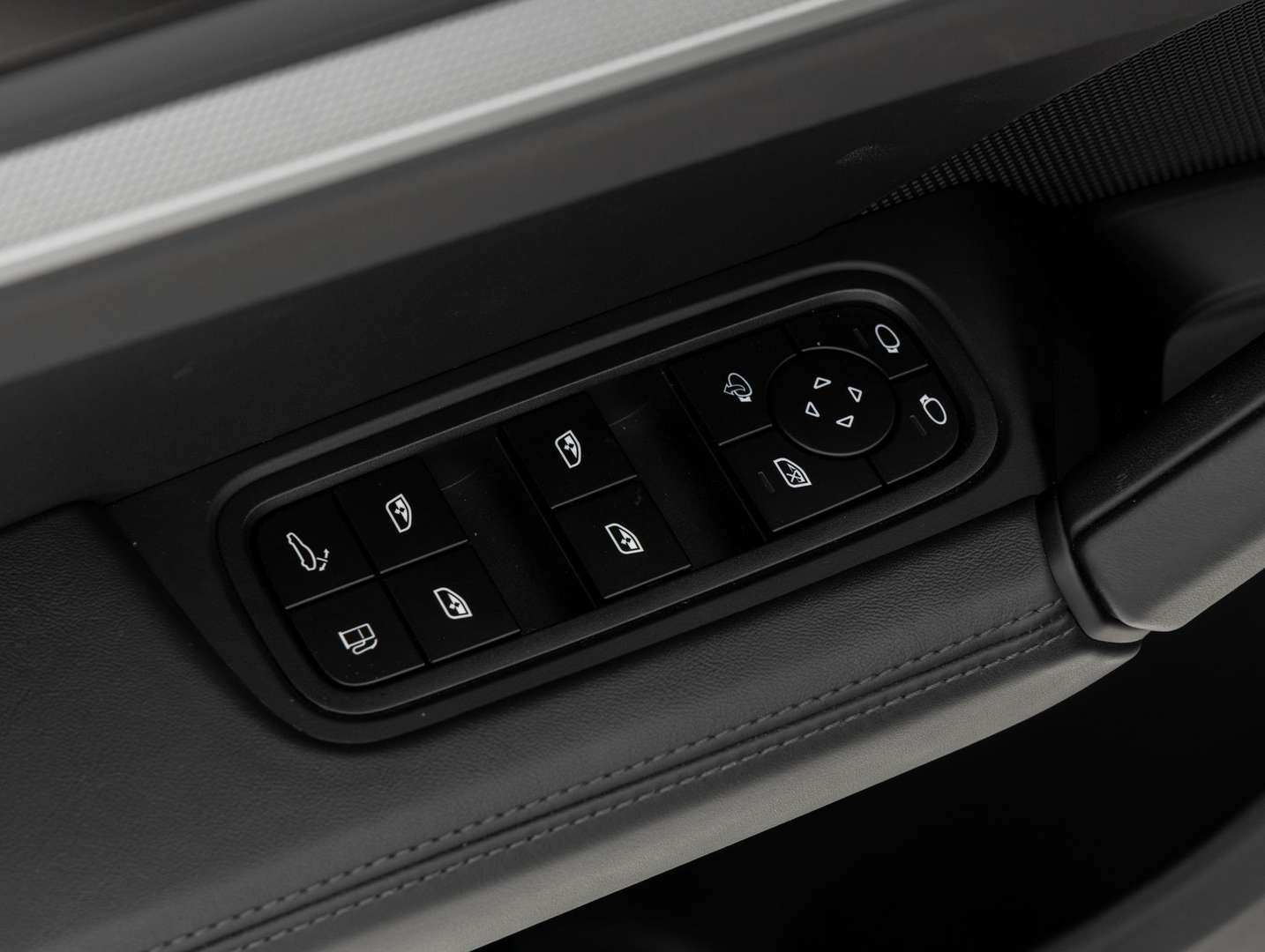 Porsche Cayenne E-Hybrid - 2024 - Joinsteer - #41