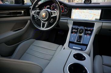Porsche Panamera II GTS — photo 41