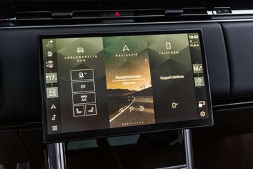 Land Rover Range Rover P550e Autobiography — photo 11
