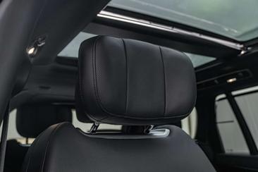 Land Rover Range Rover P550e Autobiography — photo 17