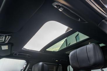 Land Rover Range Rover P550e Autobiography — photo 18