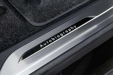 Land Rover Range Rover P550e Autobiography — photo 20