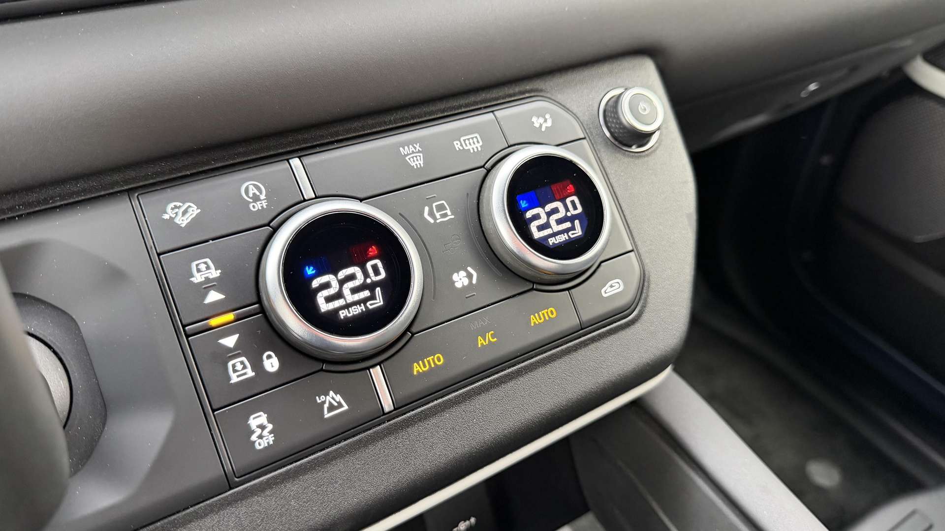 Land Rover Defender 90 D200 S - 2024 - Joinsteer - #12