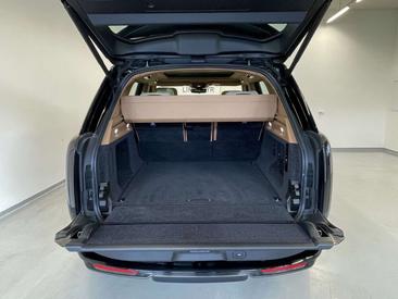 Land Rover Range Rover SV Aut. P550e PHEV AWD — photo 9