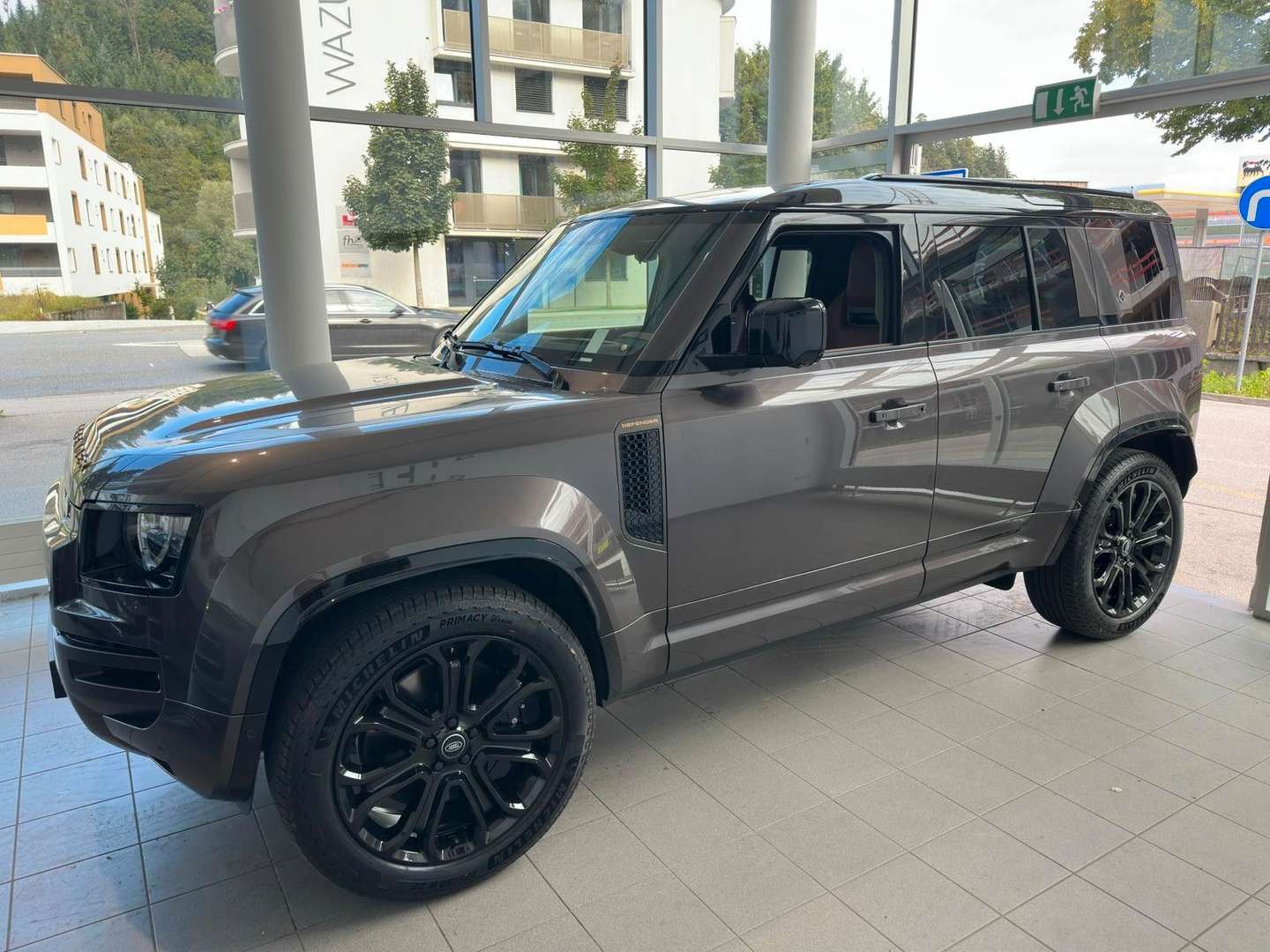 Land Rover Defender 4.4 P635 OCTA/gr-sw/HUD/Pan/Mtrx/22'' - 2026 - Joinsteer - #6