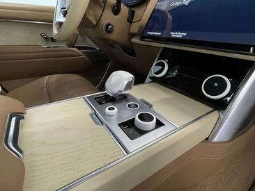 Land Rover Range Rover SV Aut. P550e PHEV AWD — photo 17
