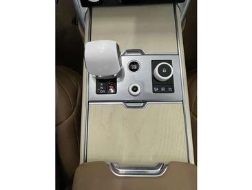 Land Rover Range Rover SV Aut. P550e PHEV AWD — photo 21