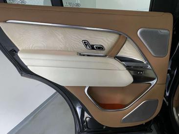 Land Rover Range Rover SV Aut. P550e PHEV AWD — photo 27