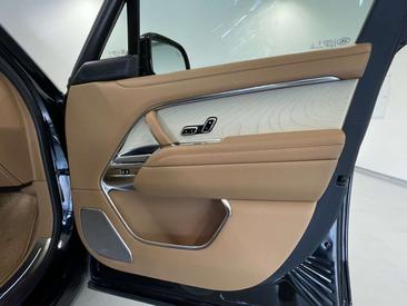 Land Rover Range Rover SV Aut. P550e PHEV AWD — photo 35