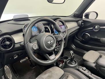 Mini Cabrio JCW Cooper S — photo 12