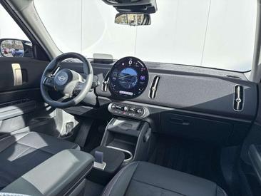 Mini Countryman Classic Electric — photo 21