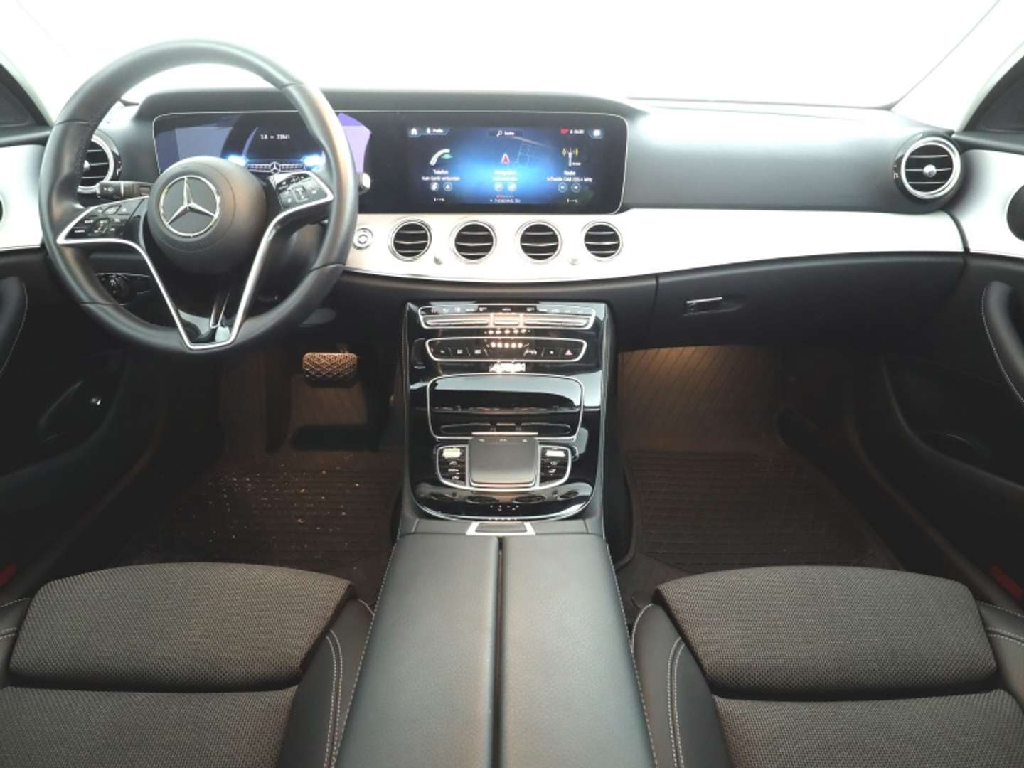 Mercedes Classe E Break 220 Avantgarde - 2022 - Joinsteer - #4