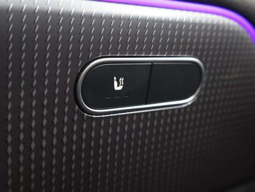 Mercedes EQA 250+ AMG Line — photo 37