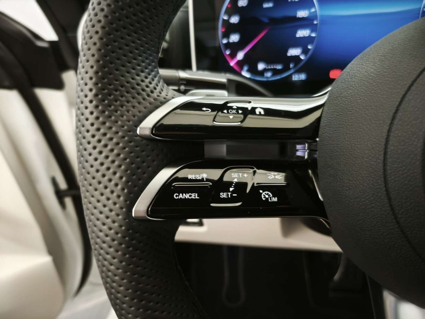 Mercedes CLE 200 200 AMG Line - 2025 - Joinsteer - #15