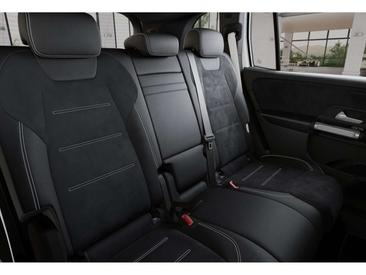 Mercedes GLB 200 AMG Line — photo 9