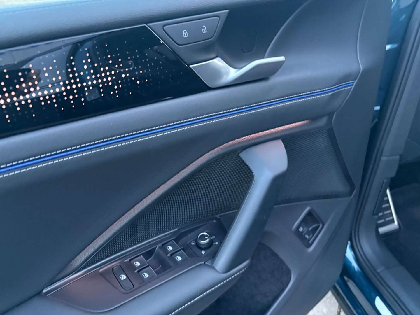 Volkswagen TIGUAN EHybrid R-Line - 2025 - Joinsteer - #7