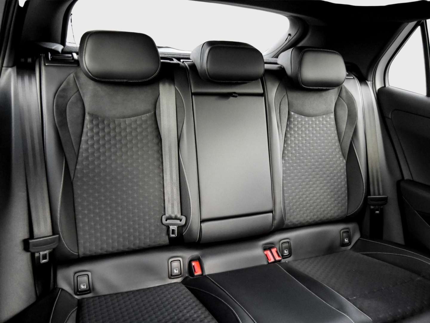 Volkswagen T-Roc R-Line - 2025 - Joinsteer - #4