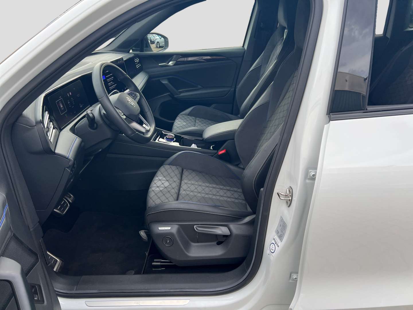 Volkswagen TIGUAN TDI 4Motion R-Line - 2024 - Joinsteer - #7