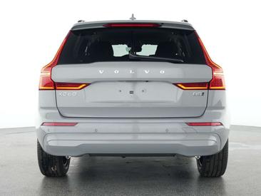 Volvo XC60 B5 R-Design — photo 3