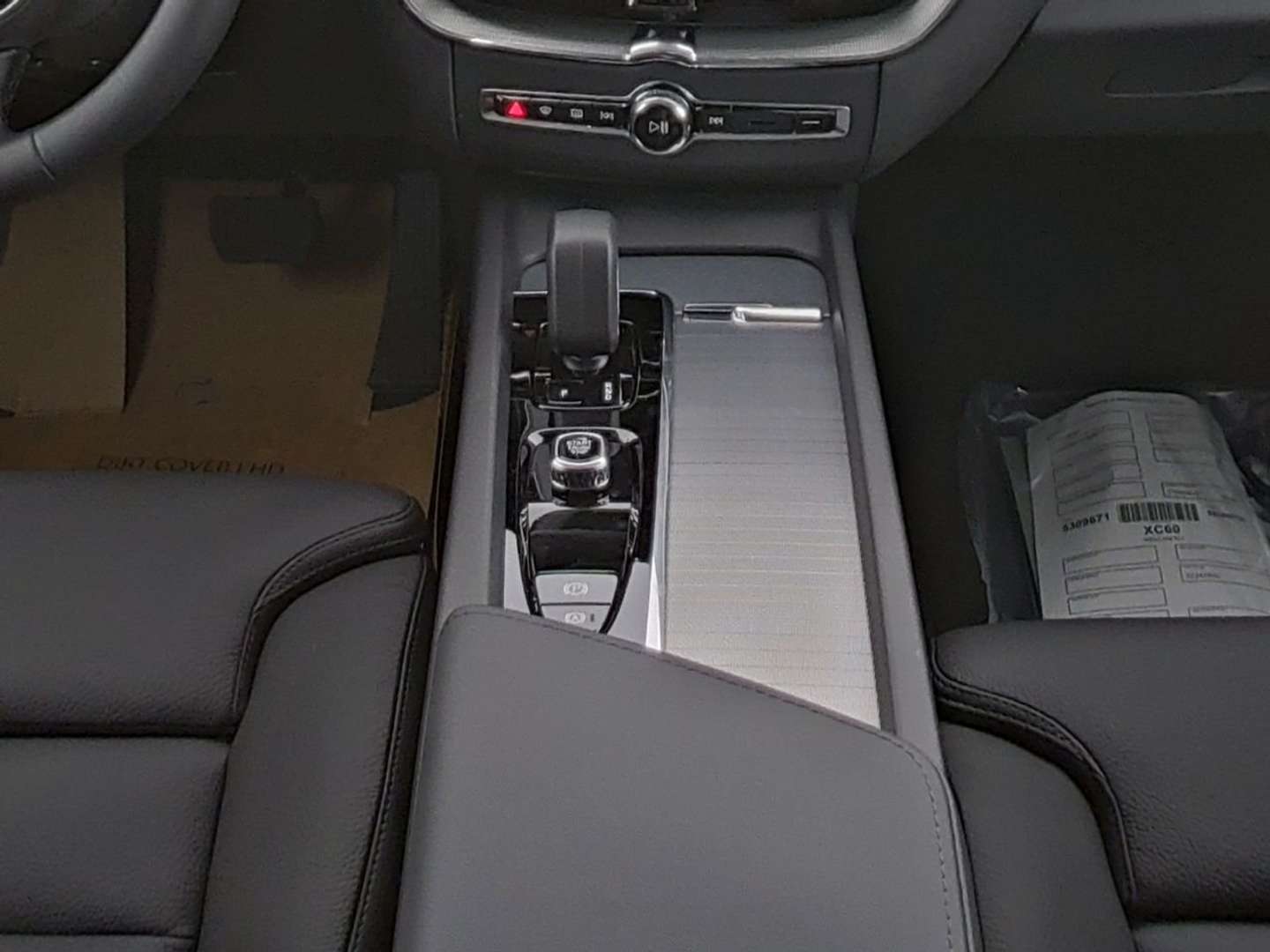 Volvo XC60 B5 R-Design - 2025 - Joinsteer - #9