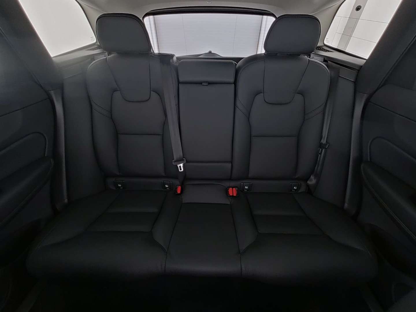 Volvo XC60 B5 R-Design - 2025 - Joinsteer - #11